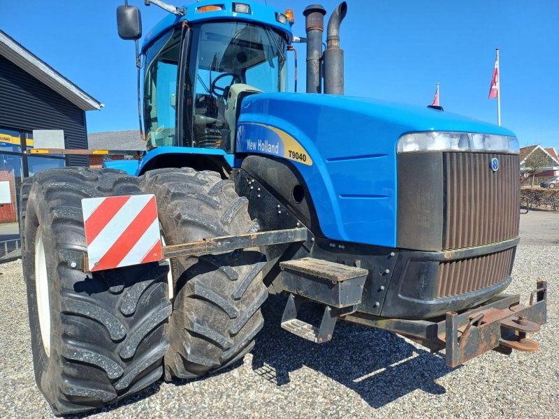 New Holland T9040