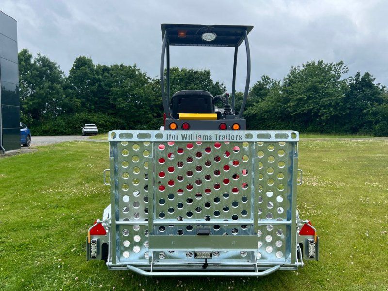 MAN 840 med Williams Trailer