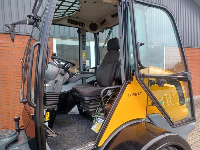 Giant V761
