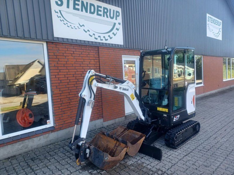 Bobcat E17