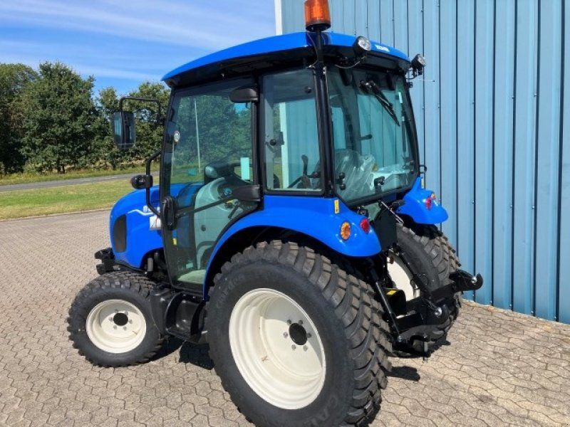 New Holland Boomer 55 CAB ST5