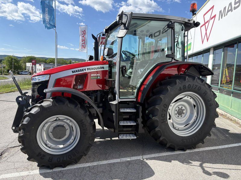 Massey Ferguson 5M.95