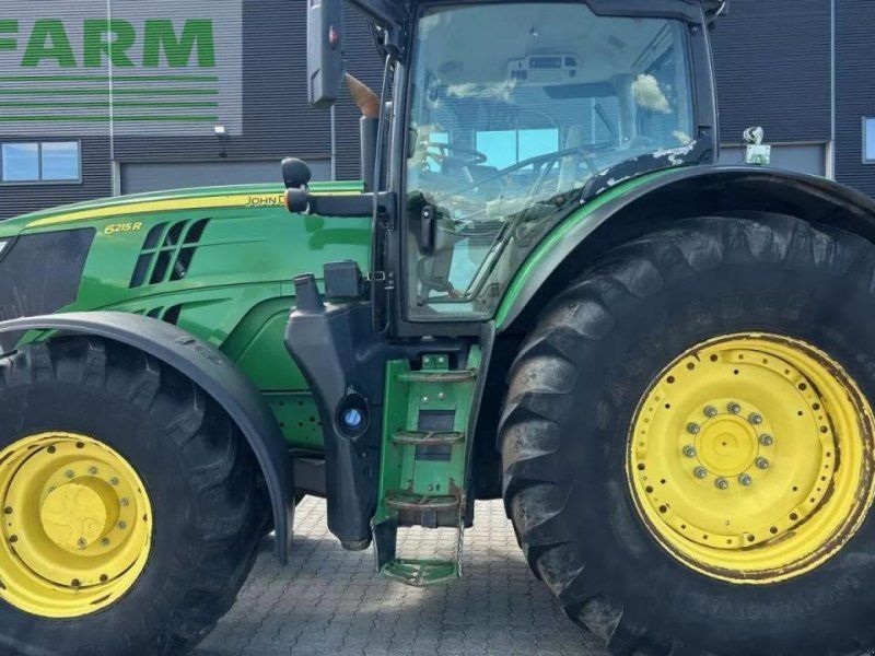 John Deere 6215r