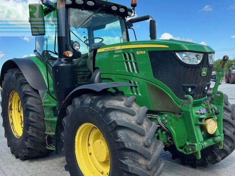 John Deere 6215r