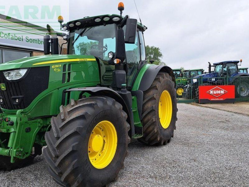 John Deere 6230R