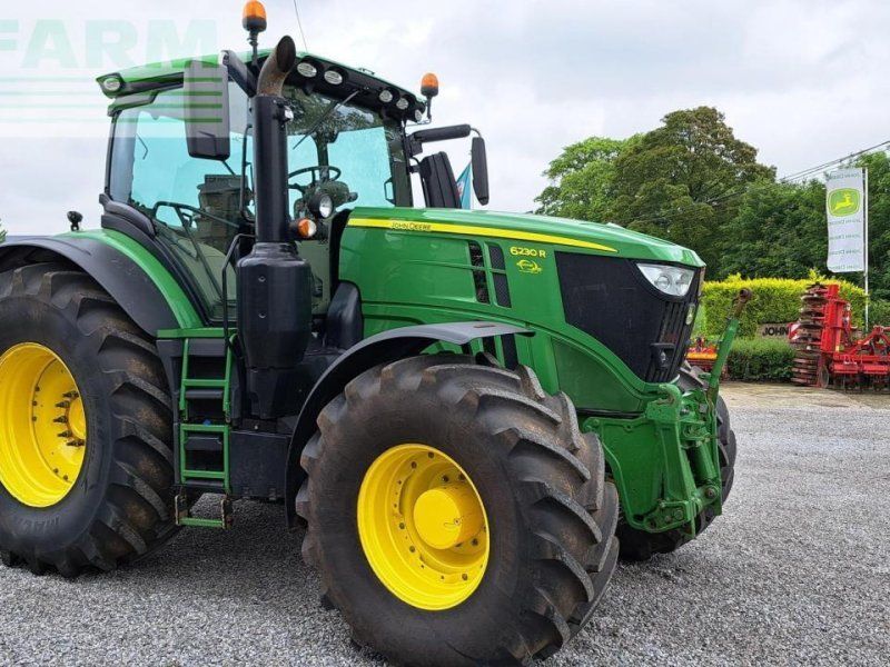 John Deere 6230R
