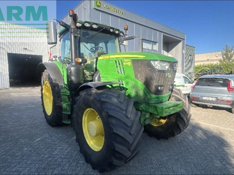 John Deere 6215 R