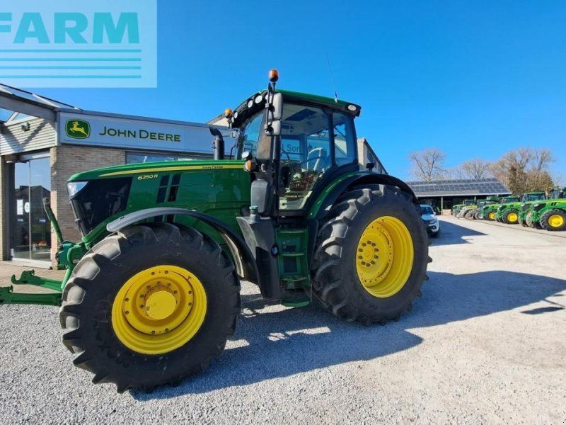 John Deere 6250R