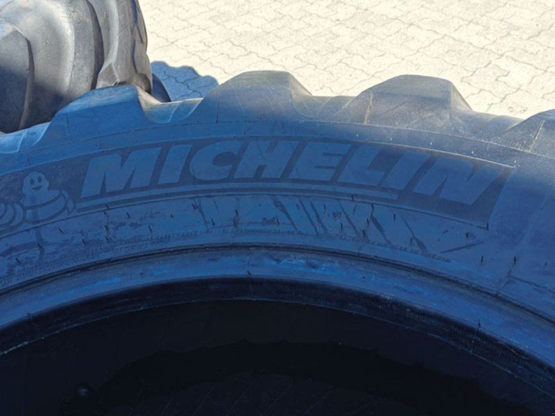 Michelin 440/80R28