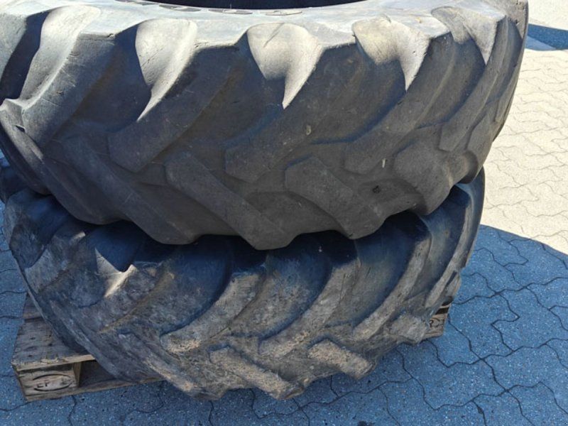 Goodyear 440/80R28