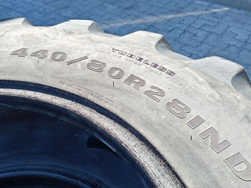 Goodyear 440/80R28