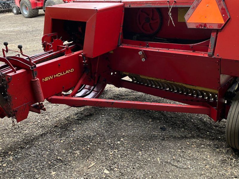 New Holland 276