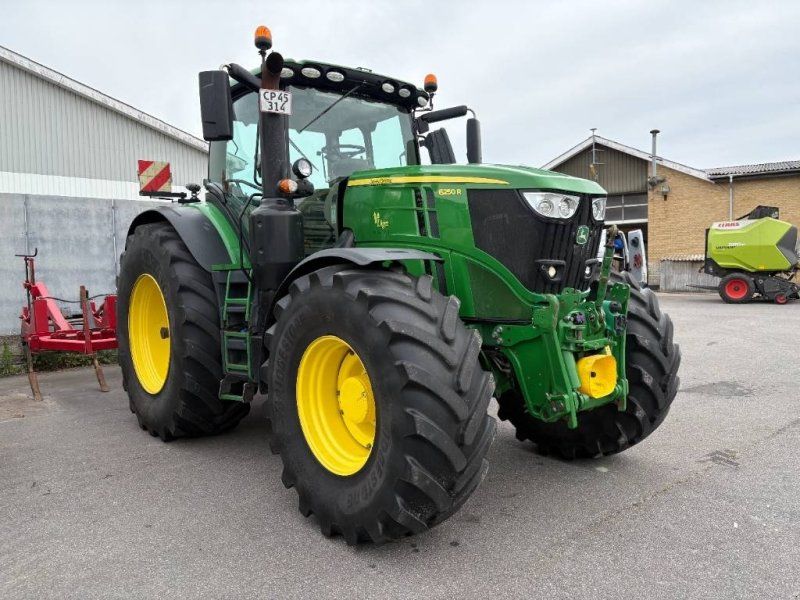 John Deere 6250 R