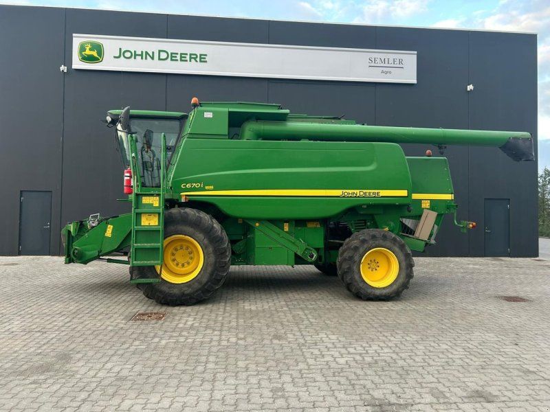 John Deere C670I