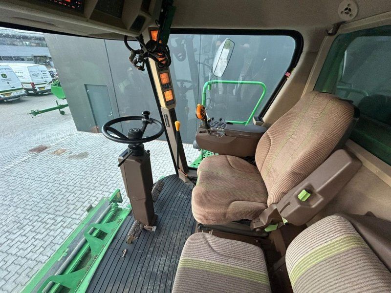 John Deere C670I