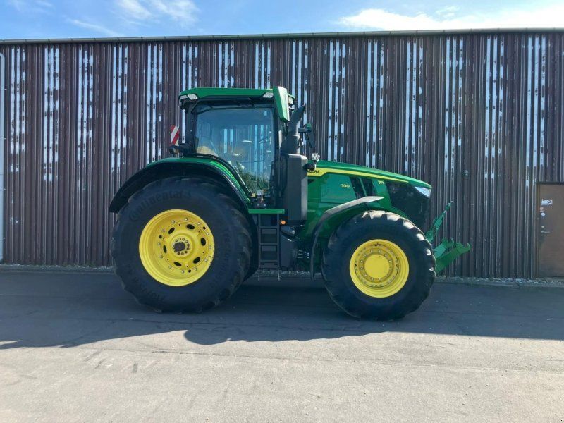 John Deere 7R 330