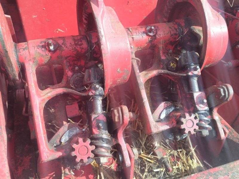 New Holland 376