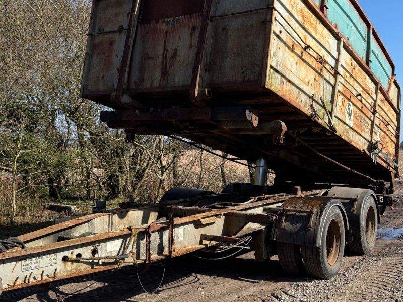 Wirehejsvogn med container