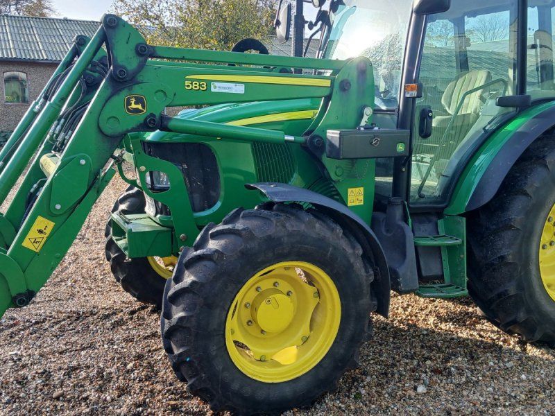John Deere 5070M med frontlæsser fra 2013