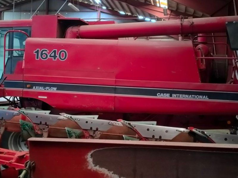 Case IH Axial-Flow 1640 16 fod skærebord