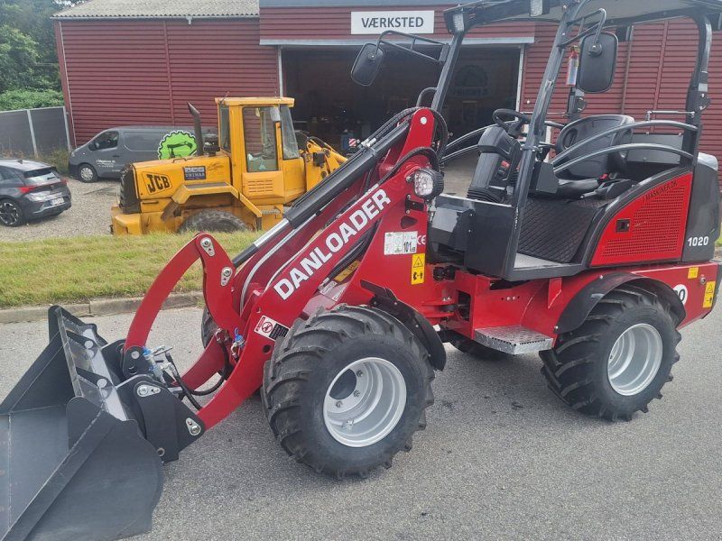 1020 D