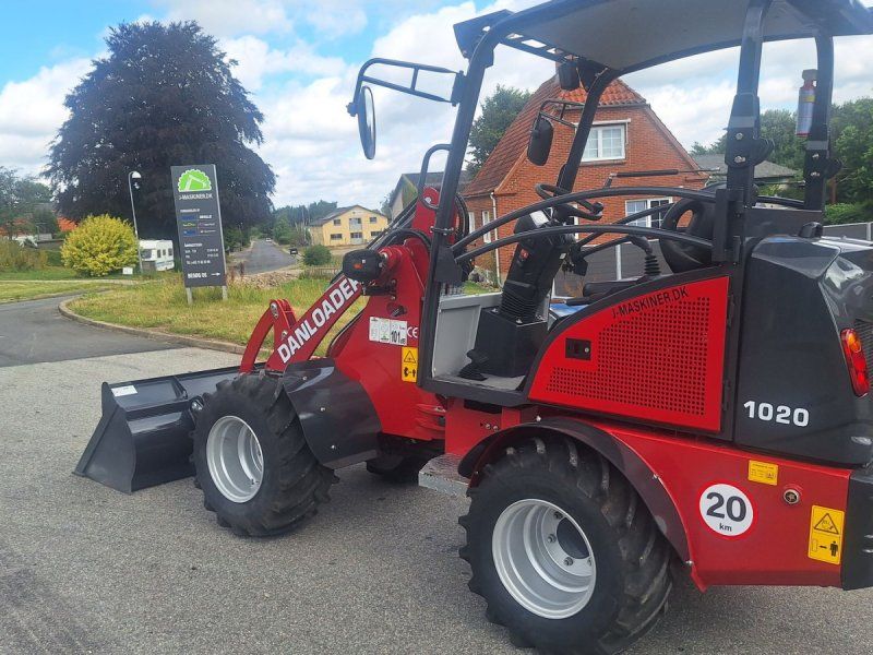 1020 D