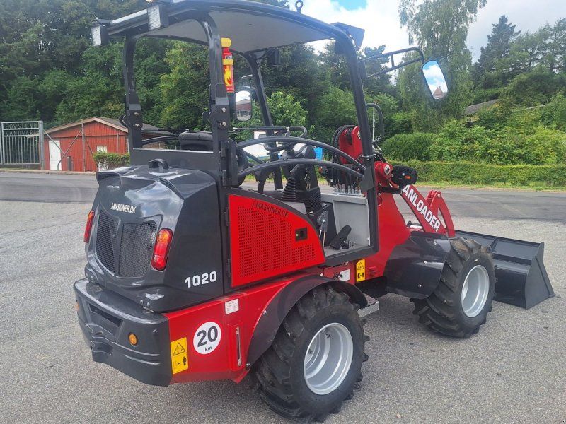 1020 D