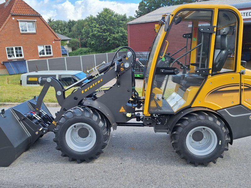 Eurotrac W12S W12S med førerhus, skovl og gafler