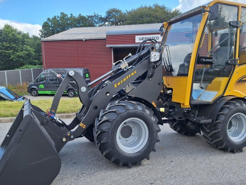 Eurotrac W12S W12S med førerhus, skovl og gafler