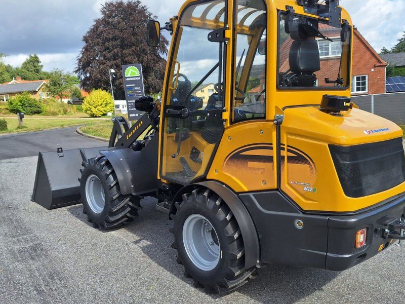 Eurotrac W12S W12S med førerhus, skovl og gafler