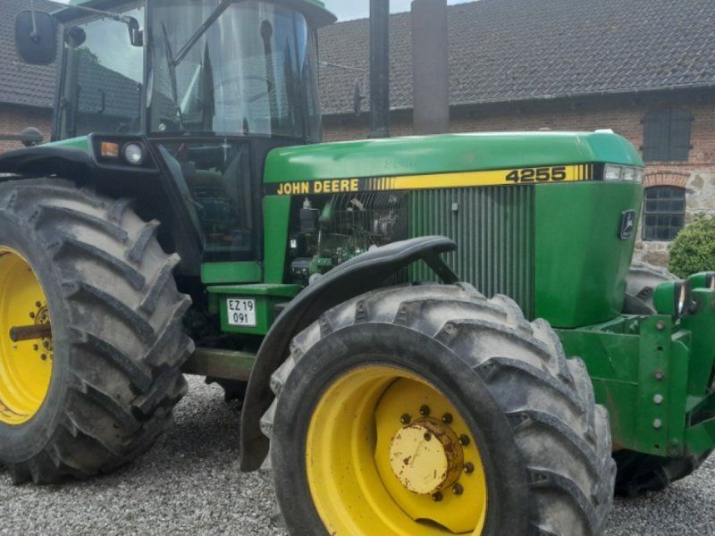 John Deere 4255