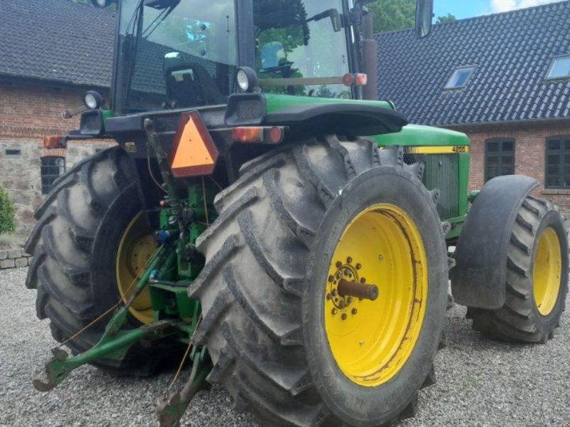 John Deere 4255