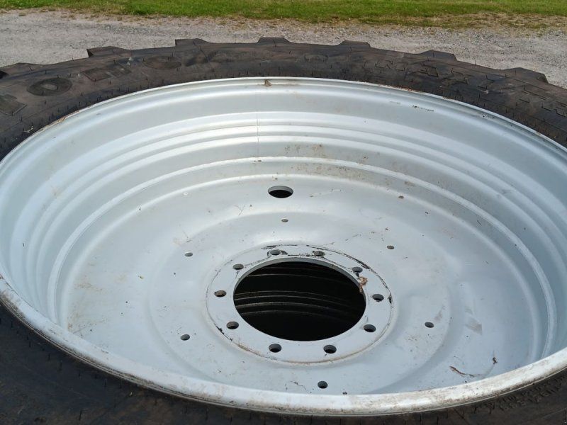 Firestone 650/65R42
