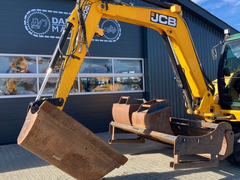 JCB 8085 ZTS 8085 ZTS.med Powertilt