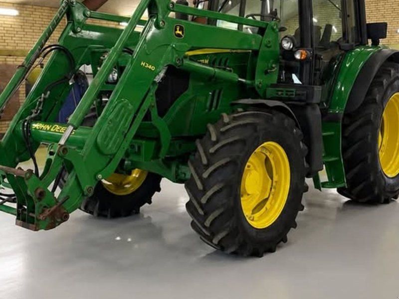 John Deere 6125M