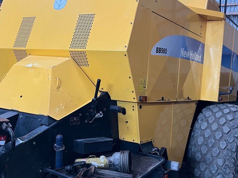 New Holland BB980 Bigballer