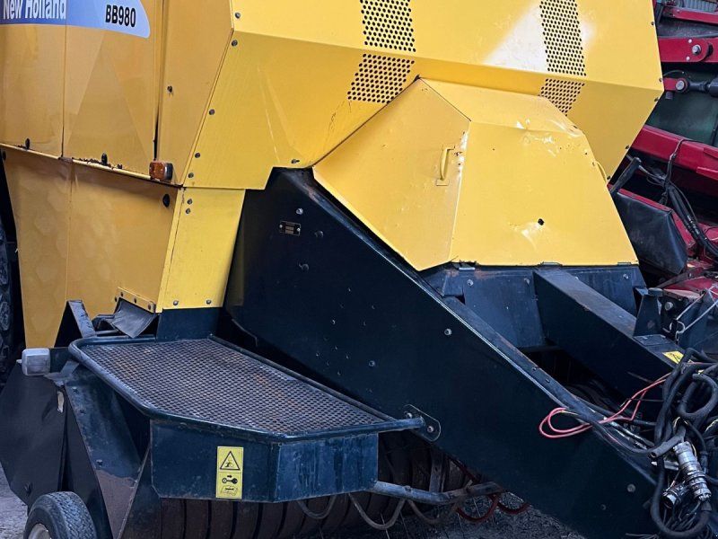 New Holland BB980 Bigballer