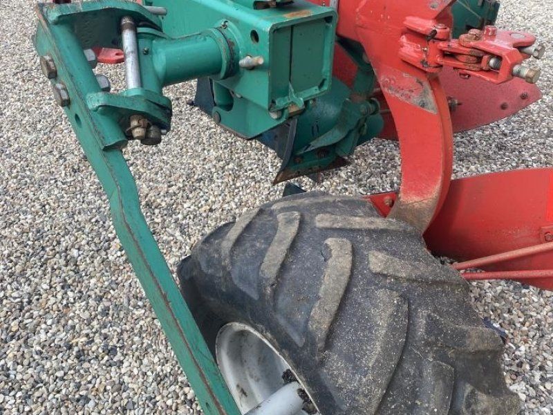 Kverneland 100 300/28-5 FURET