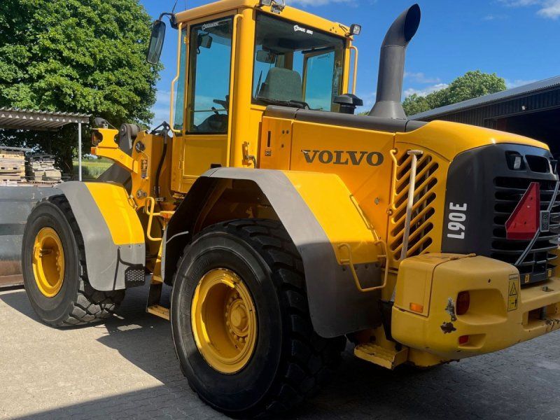 Volvo L90E