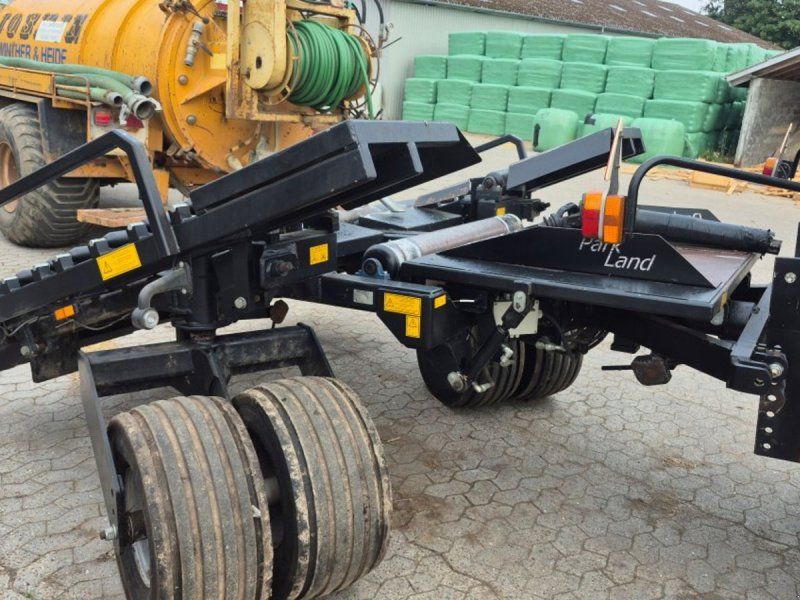 New Holland BB9060 Minibigballe med snitter