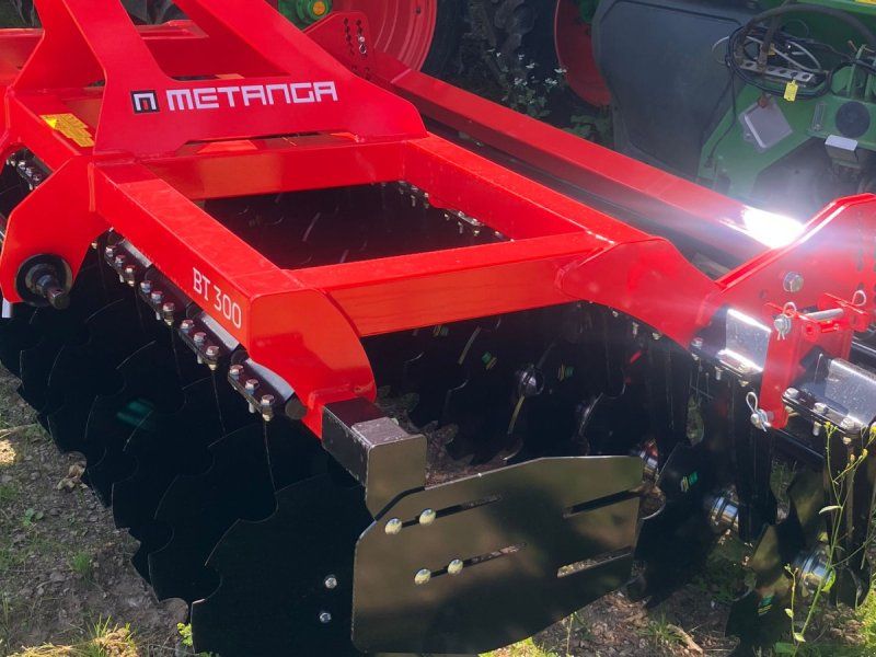 BT 300