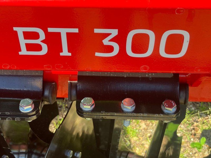 BT 300