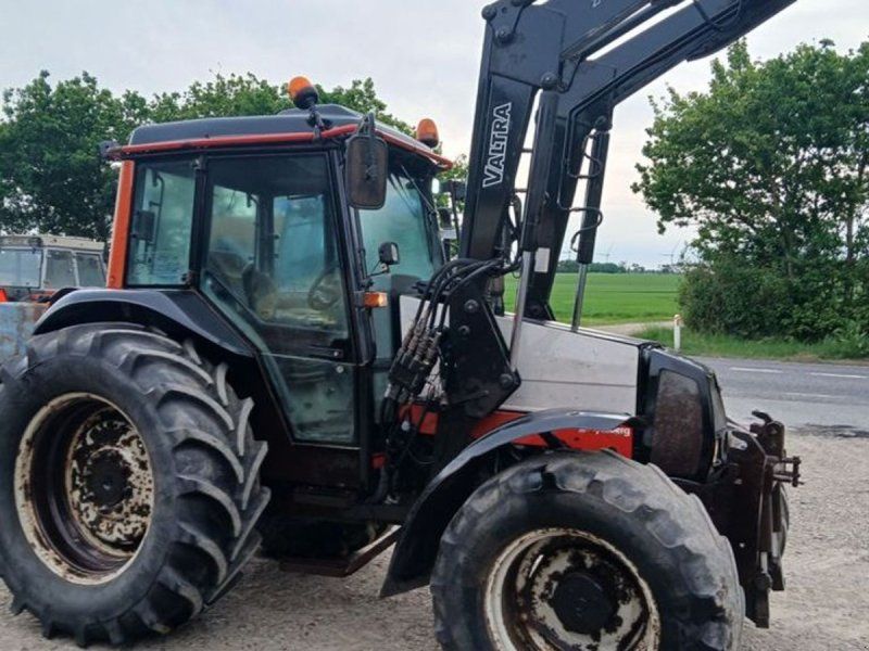 Valtra A95 4 WD med frontlæsser og frontlift