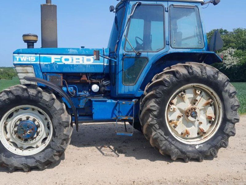 Ford TW 15 Q Cab 4 WD