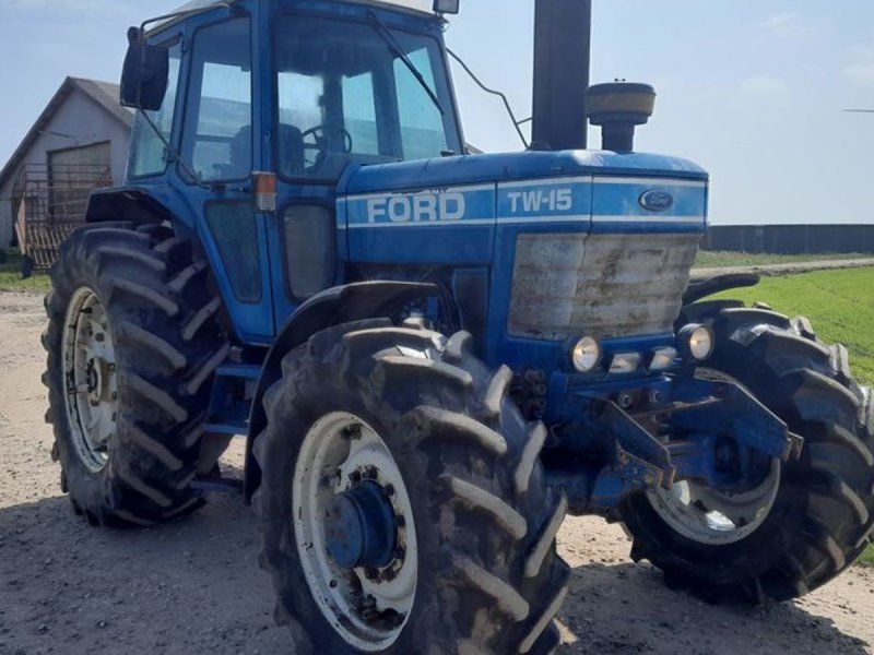 Ford TW 15 Q Cab 4 WD