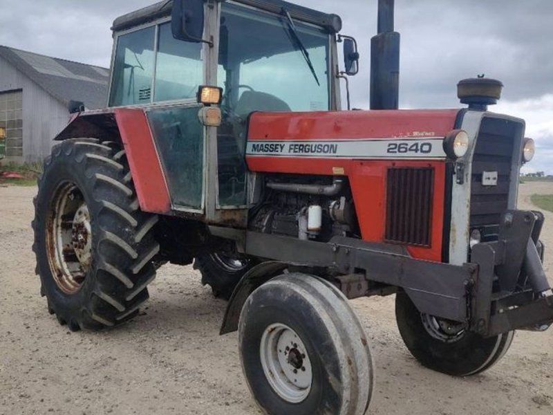 Massey Ferguson 2640 med frontlift