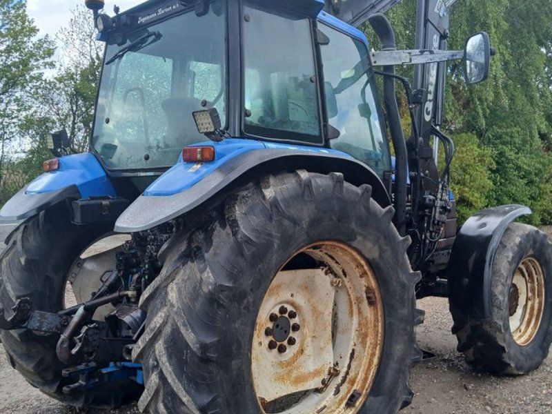 New Holland TS 115 Turbo med frontlæsser,Frontlift,front pto