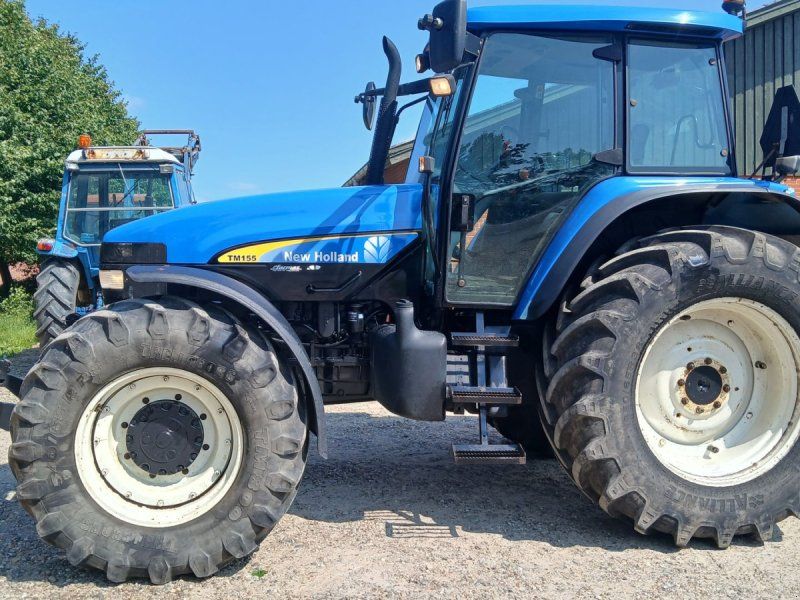 New Holland TM155 RC med frontlift og nye bagdæk