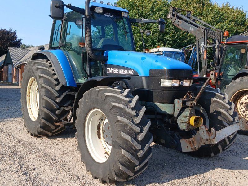 New Holland TM 165 med Frontlift og Pto