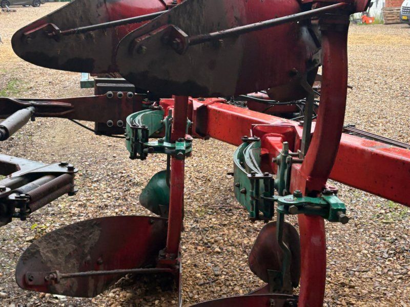 Kverneland PB100 6 furet